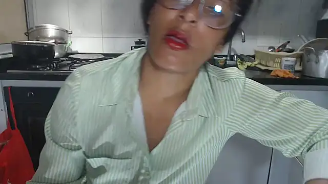 kateleyagrey online show from October 21, 7:07 pm