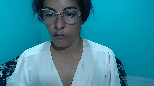 kateleyagrey online show from February 12, 7:59 pm