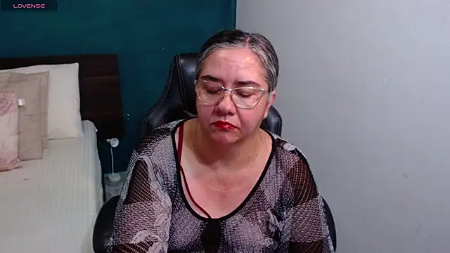 scaelettdubois online show from February 14, 3:30 am