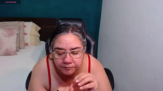 scaelettdubois online show from March 1, 2:33 am