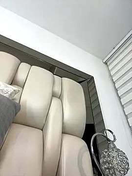 ALISSON FOXXX1 online show from October 14, 8:55 pm