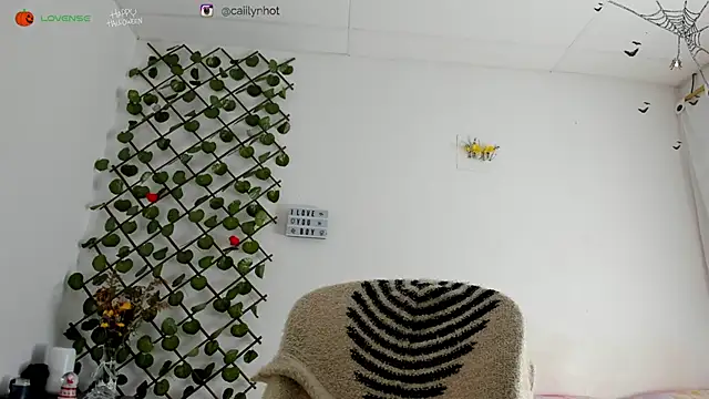 cailynhot online show from October 14, 7:49 pm