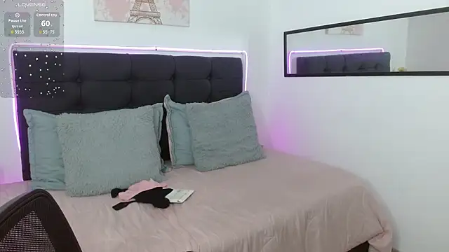 vaness weet online show from March 26, 8:32 pm