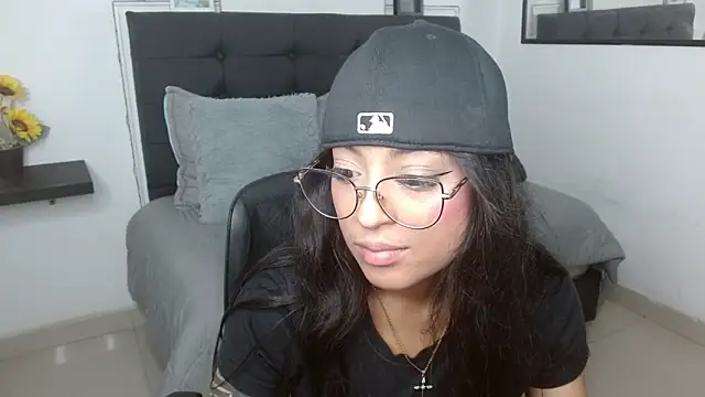 vaness weet online show from September 15, 8:27 pm