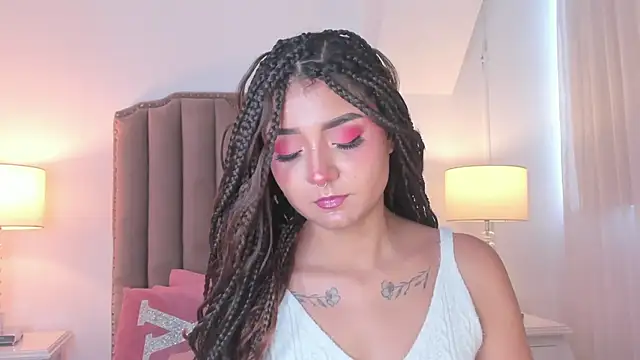 Emma Torres   online show from January 10, 11:59 am