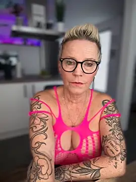 German Milf online show from October 9, 1:59 pm