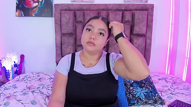 Snapshot of NaughtyAnaa chatting on October 17, 3:37 pm NaughtyAnaa online show from October 17, 3:37 pm