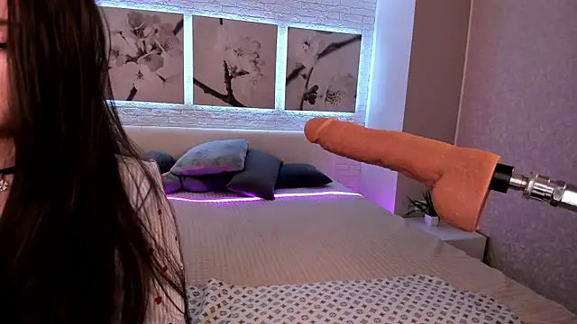 Betty June online show from November 7, 8:58 pm