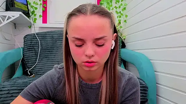 Misss Vikk online show from November 29, 7:45 am