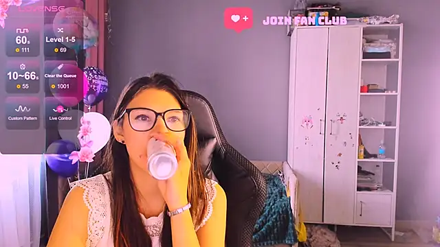 MollyLollipop online show from October 29, 6:29 am