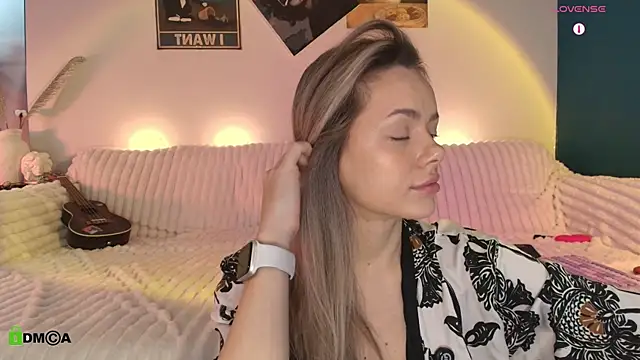 Kylie Desire online show from December 14, 4:07 am