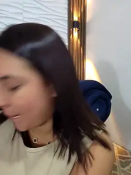 LizzRouse online show from March 9, 9:18 pm