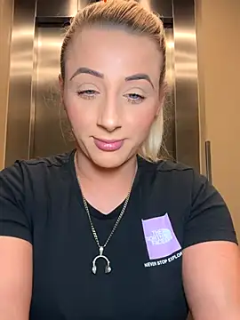 Strongqueen online show from September 25, 9:23 pm