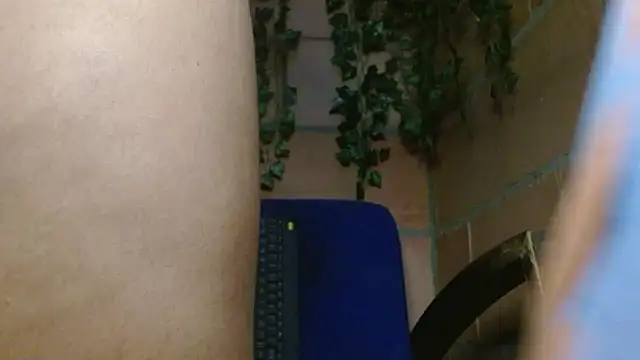 belindathompson online show from November 13, 11:37 pm