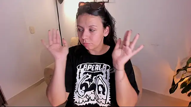 Snapshot of Amber__Davis chatting on October 15, 10:23 pm Amber Davis online show from October 15, 10:23 pm