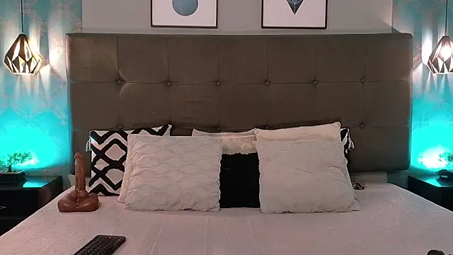 Madisonsmiith online show from October 11, 11:40 pm