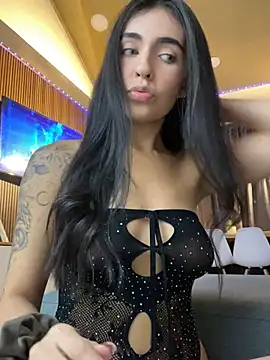 DaphneUwu online show from February 17, 1:38 am