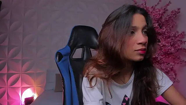 cora 22 online show from March 10, 1:04 pm