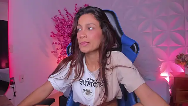 cora 22 online show from November 25, 2:08 pm