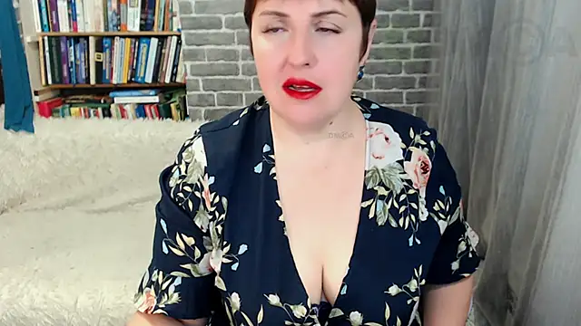 Rainbow lady online show from November 20, 4:02 am