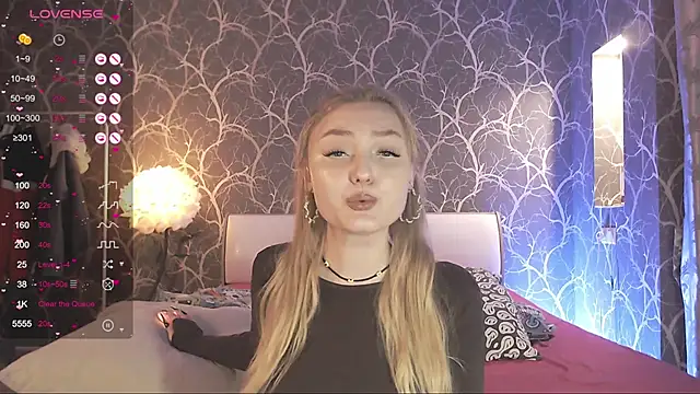 MiaMiaMeow online show from February 20, 5:03 pm