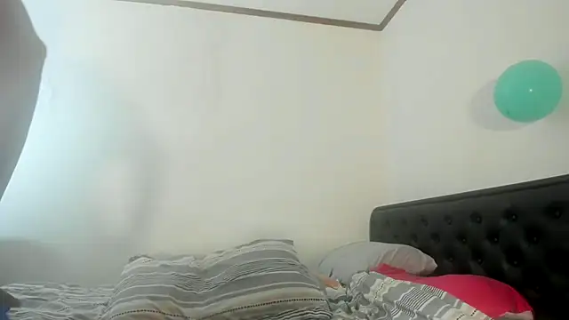 Katiefyi online show from April 7, 10:23 pm