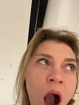 ValenciaShock online show from November 29, 7:34 am