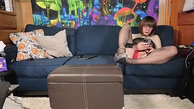 sluttypumpkin420 online show from April 4, 3:38 am