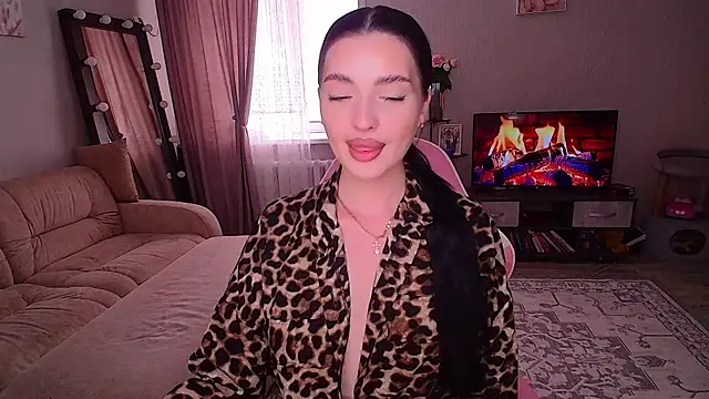   Malika   online show from June 30, 6:35 am