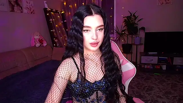   Malika   online show from November 27, 3:48 pm