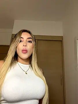 mi suk11 online show from November 27, 5:27 pm