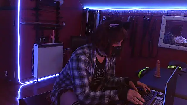 Ginny-the-bdsm-nympho online show from September 25, 5:01 pm