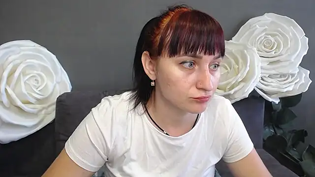 NinaFlawlees online show from September 16, 11:51 am