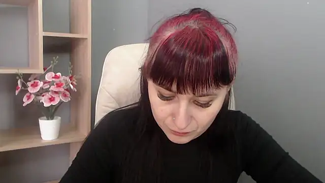 NinaFlawlees online show from February 23, 12:59 pm