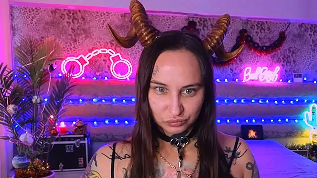 Cool Freak  online show from November 21, 9:55 am