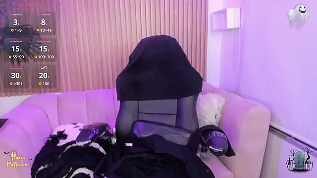 Snapshot of Mia_damm chatting on October 31, 5:20 am Mia damm online show from October 31, 5:20 am