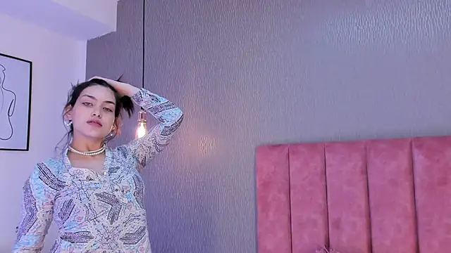 Alexa Thaylor  online show from October 4, 3:27 pm