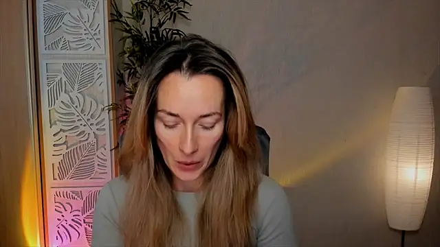 RebeccaMartinez online show from February 26, 12:15 pm