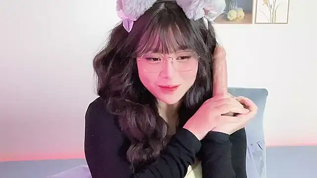   Lyly   online show from December 3, 2:36 am