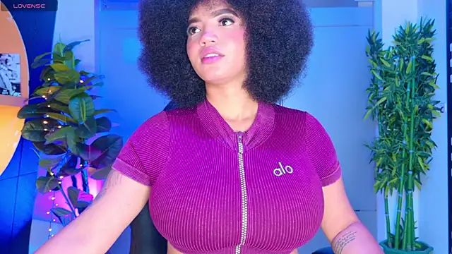 MalaikaBrown online show from October 27, 1:39 pm