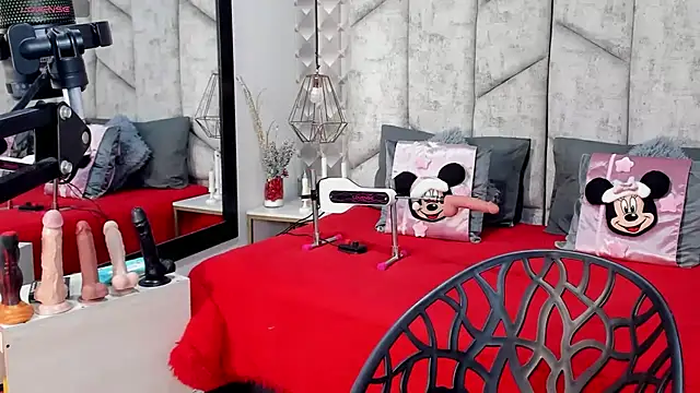 NiicolleMiller online show from November 24, 5:37 pm