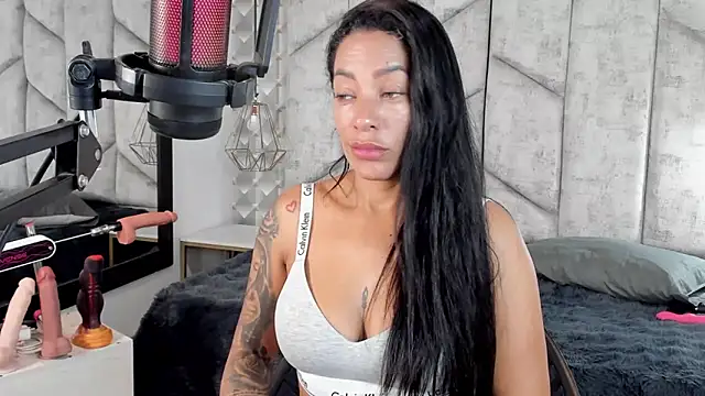 NiicolleMiller online show from November 12, 7:34 pm