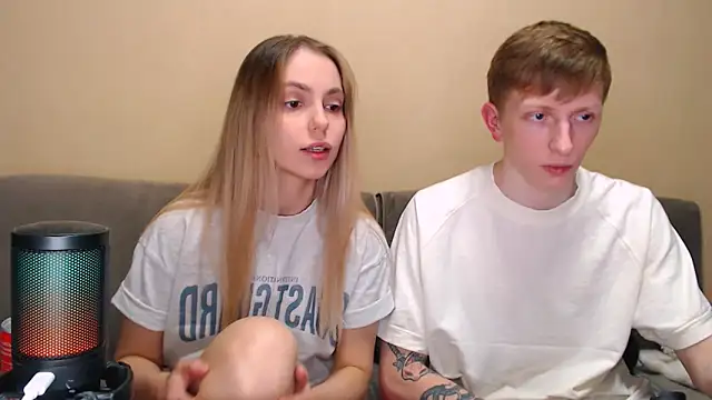 juliaanddima online show from February 15, 10:09 pm