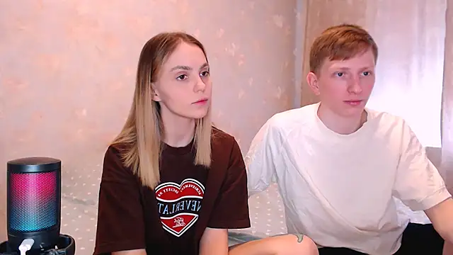 juliaanddima online show from April 13, 8:48 am