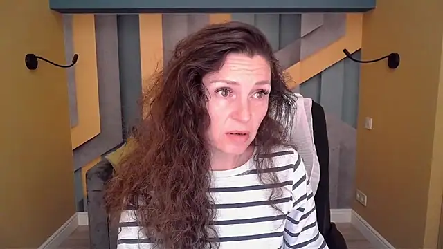 EllaLong online show from April 21, 11:28 am