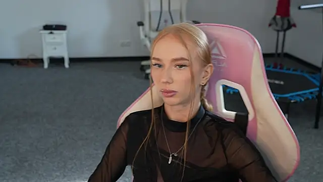 Amelia Blaze online show from October 23, 11:05 am