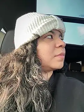 kimmiakiss22 online show from December 18, 10:25 pm