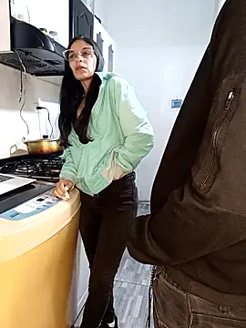 kingofqueenxxx online show from September 21, 3:27 am