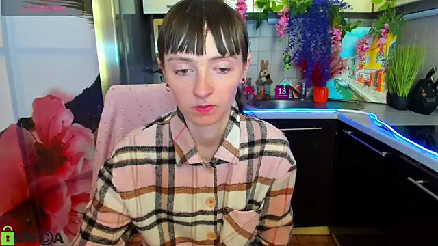 TayanaJons online show from April 21, 7:15 am