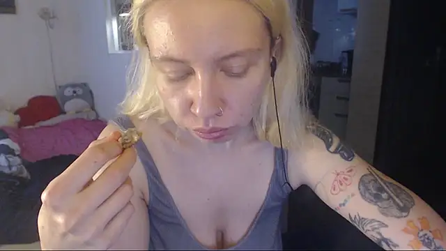 amanda kiss kiss online show from November 18, 12:39 pm